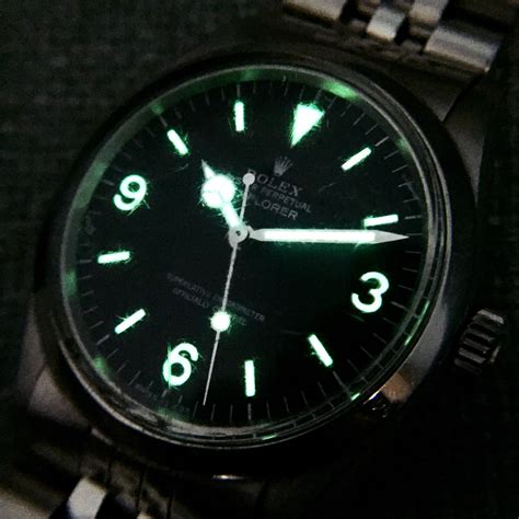 my rolex does not glow in the dark|how long does superluminova glow.